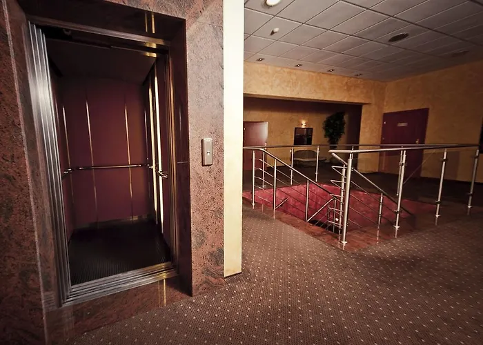 Отель Wityng 3*